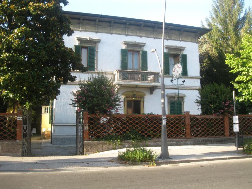 帕特里齐亚别墅住宿加早餐旅馆 卢卡 外观 照片